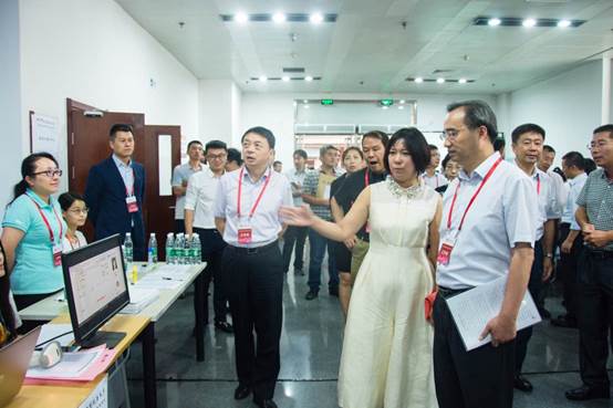 凤凰彩票
2017级学术研究生迎新工作圆满完成