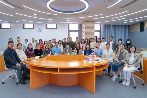 经济与法律的交融：科斯与波斯纳的比较研究——凤凰彩票
经济系与工商管理系合办读书会成功举行