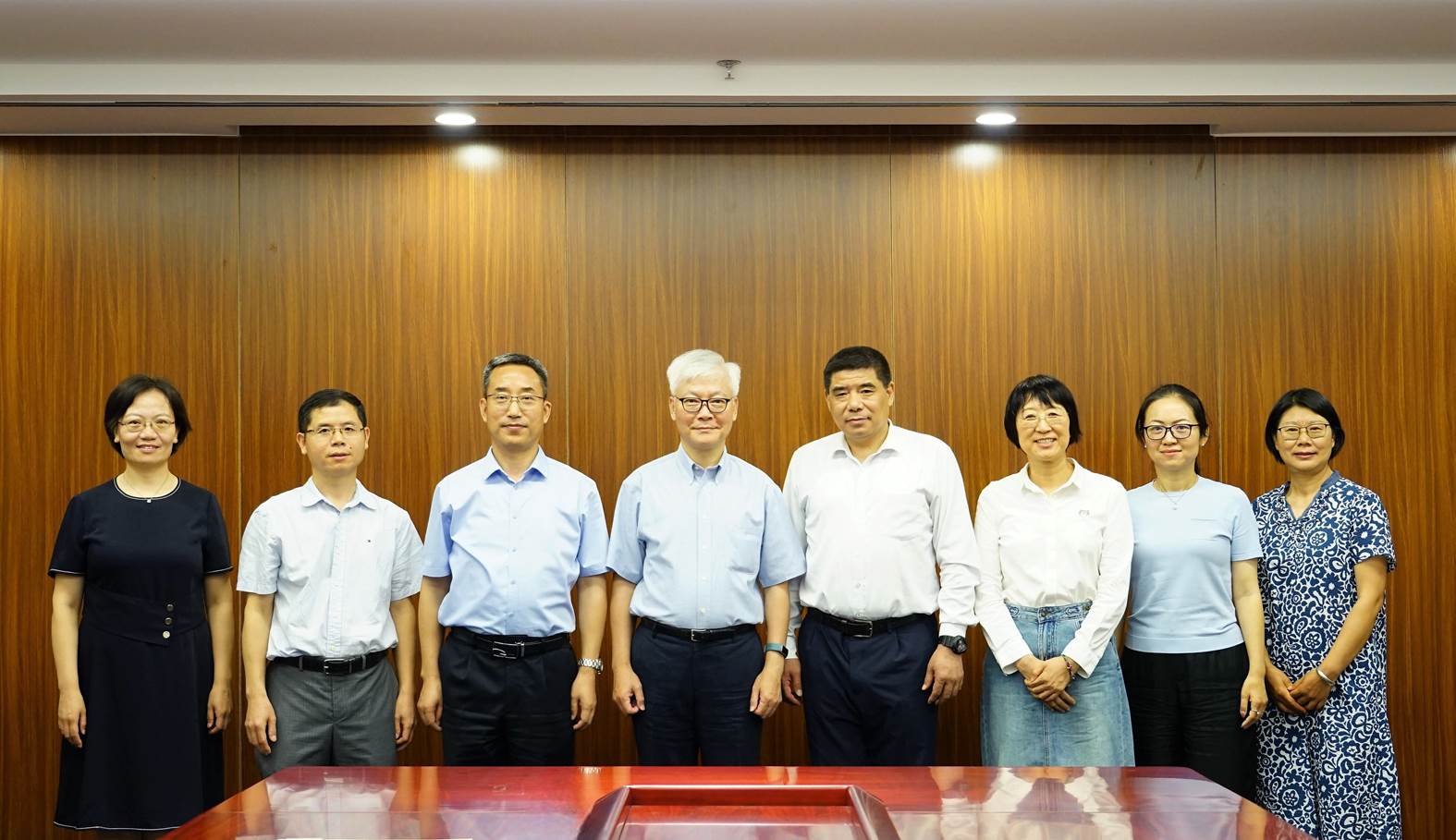 台湾东吴大学凤凰彩票
院长阮金祥教授一行来访