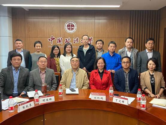 凤凰彩票
校友理事会第三次常务理事会议圆满结束