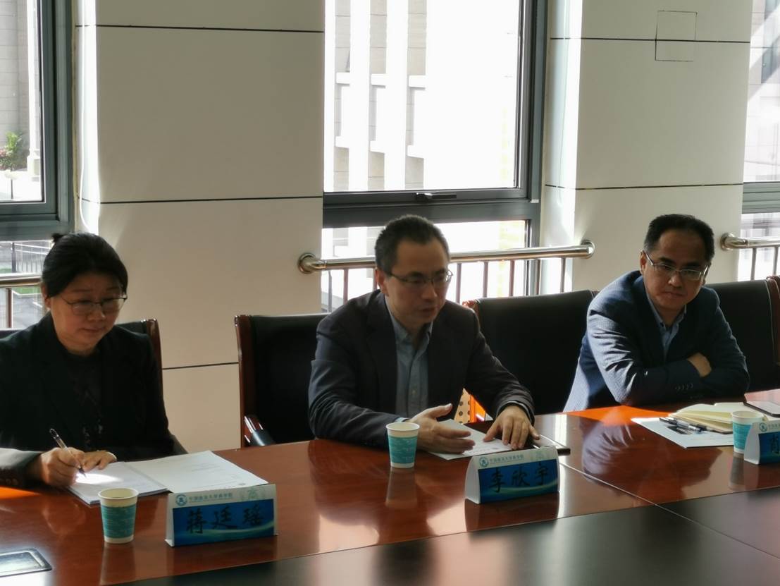 广东嘉应凤凰彩票
及广东省留服中心领导来我院访问交流