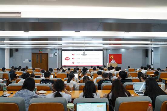 加强党纪学习 筑牢思想防线——凤凰彩票
举办2024年学生党员党纪培训班暨党建工作论坛