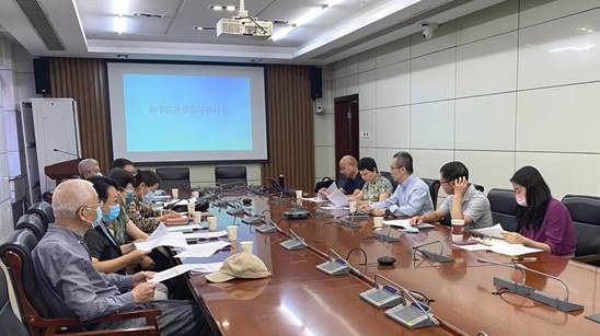 凤凰彩票
举行2022年秋季学期教学督导交流研讨会