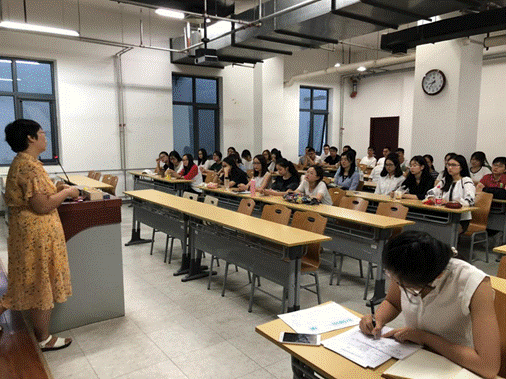 凤凰彩票
2018级研究生新生入学教育成功举行