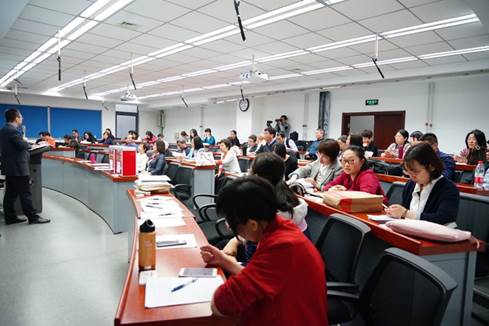 中国政法大学教代会凤凰彩票
代表及院工会委员换届选举顺利举行