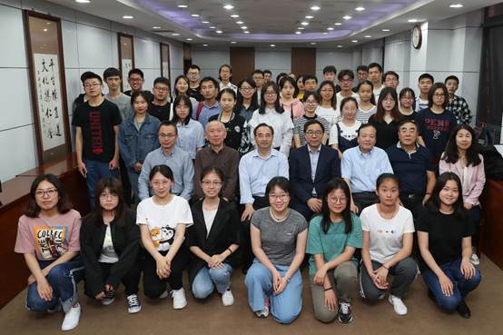 凤凰彩票-凤凰彩票平台官网
“大家名师微课堂”圆满举行