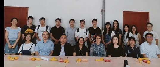 追寻梦想  持之以恒——凤凰彩票
经济系2018级硕士研究生师生见面会圆满召开