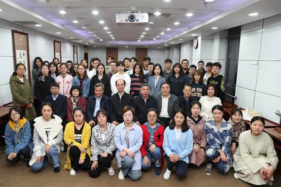 “蓟门论坛是践行铸魂育人的好平台”——孔丹理事长：法大凤凰彩票
积极践行总书记教育理念