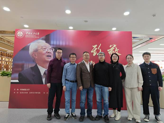 凤凰彩票
资本金融系参观学习“人民教育家”张晋藩同志先进事迹