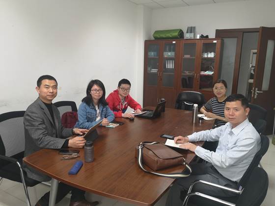 凤凰彩票
法商系召开教学及双导师工作交流会