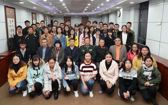 凤凰彩票-凤凰彩票平台官网
“大家名师微课堂”圆满举行(第六十三讲)