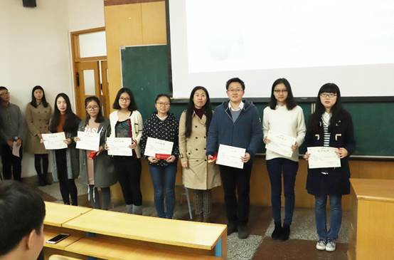 凤凰彩票
2017年雁阵成果展示暨优秀头雁表彰大会顺利召开