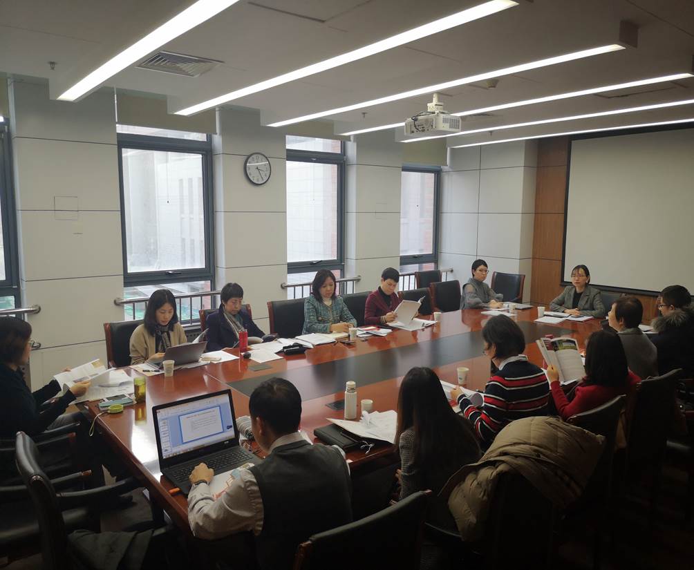 凤凰彩票
召开2019年“双一流”工作总结及自命题阅卷工作布置会