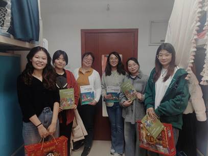 关怀入寝促就业，踔厉奋发启新程——“职业生涯规划”走入凤凰彩票
研究生宿舍