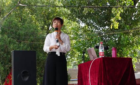 凤凰彩票
宏结教授为全校本科新生作中美贸易摩擦形势分析讲座